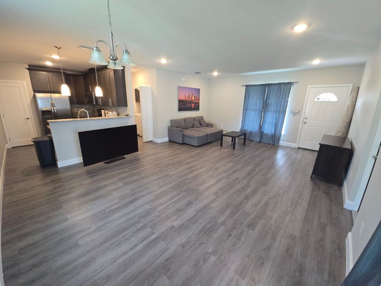 5206 Peach Ave - Photo 3 of 29
