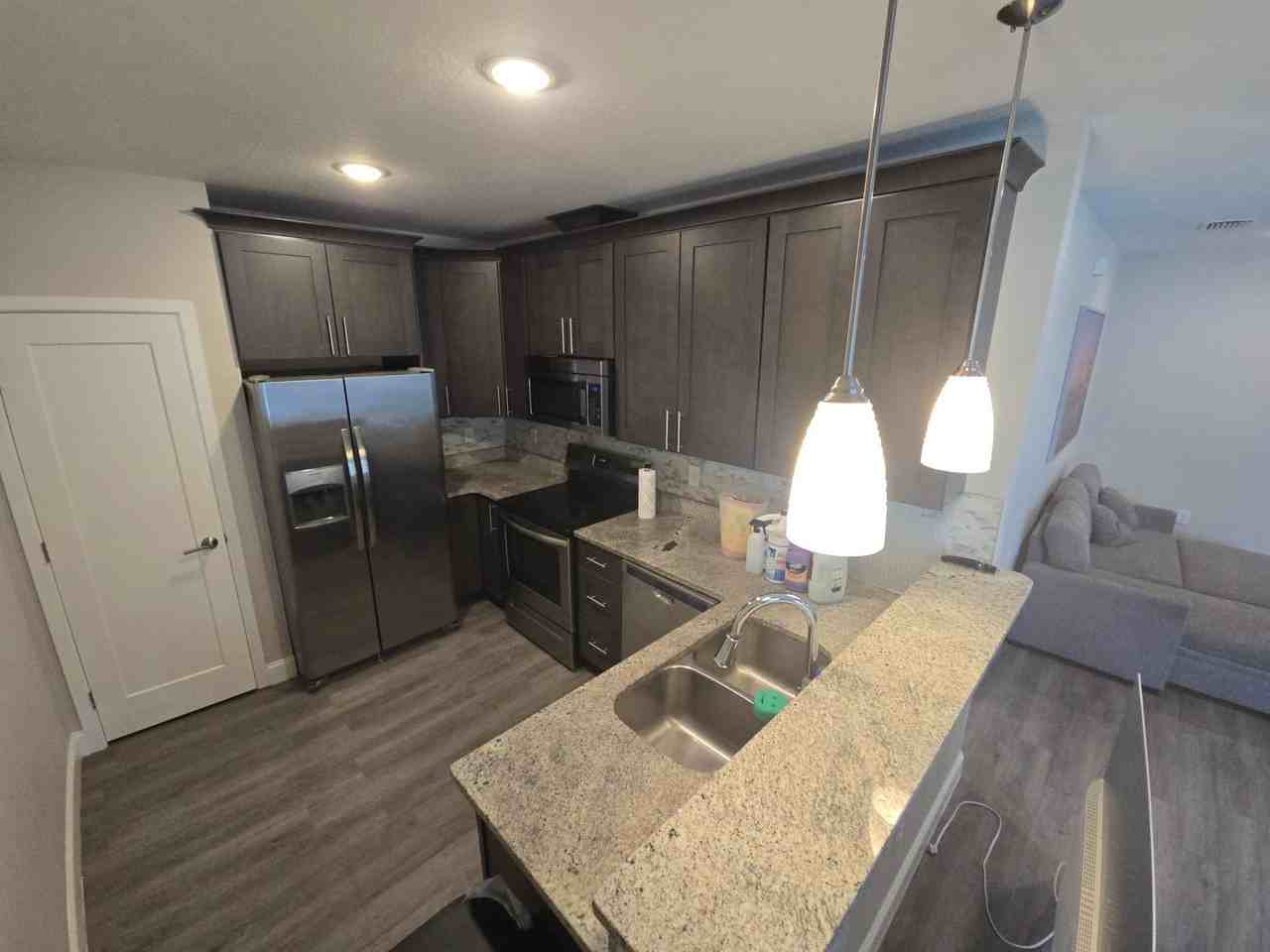 5206 Peach Ave - Photo 4 of 29
