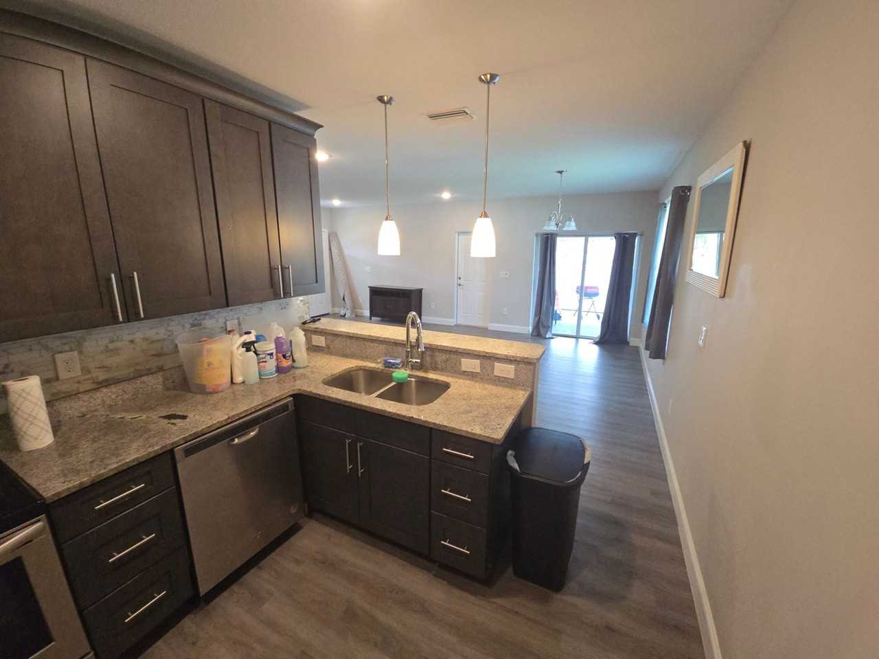 5206 Peach Ave - Photo 6 of 29