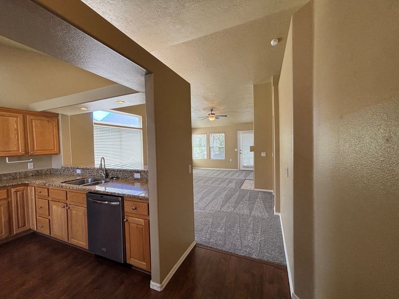 4304 Ironwood Dr - Photo 6 of 31
