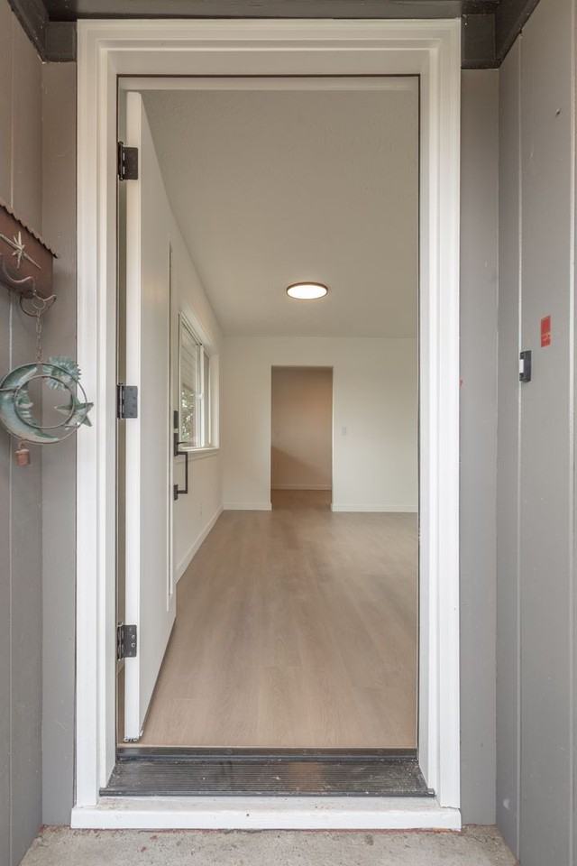 635 Ne Dallas St - Photo 5 of 23