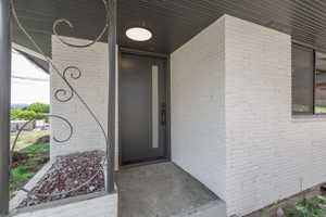 featured image of 629 Ne Dallas St