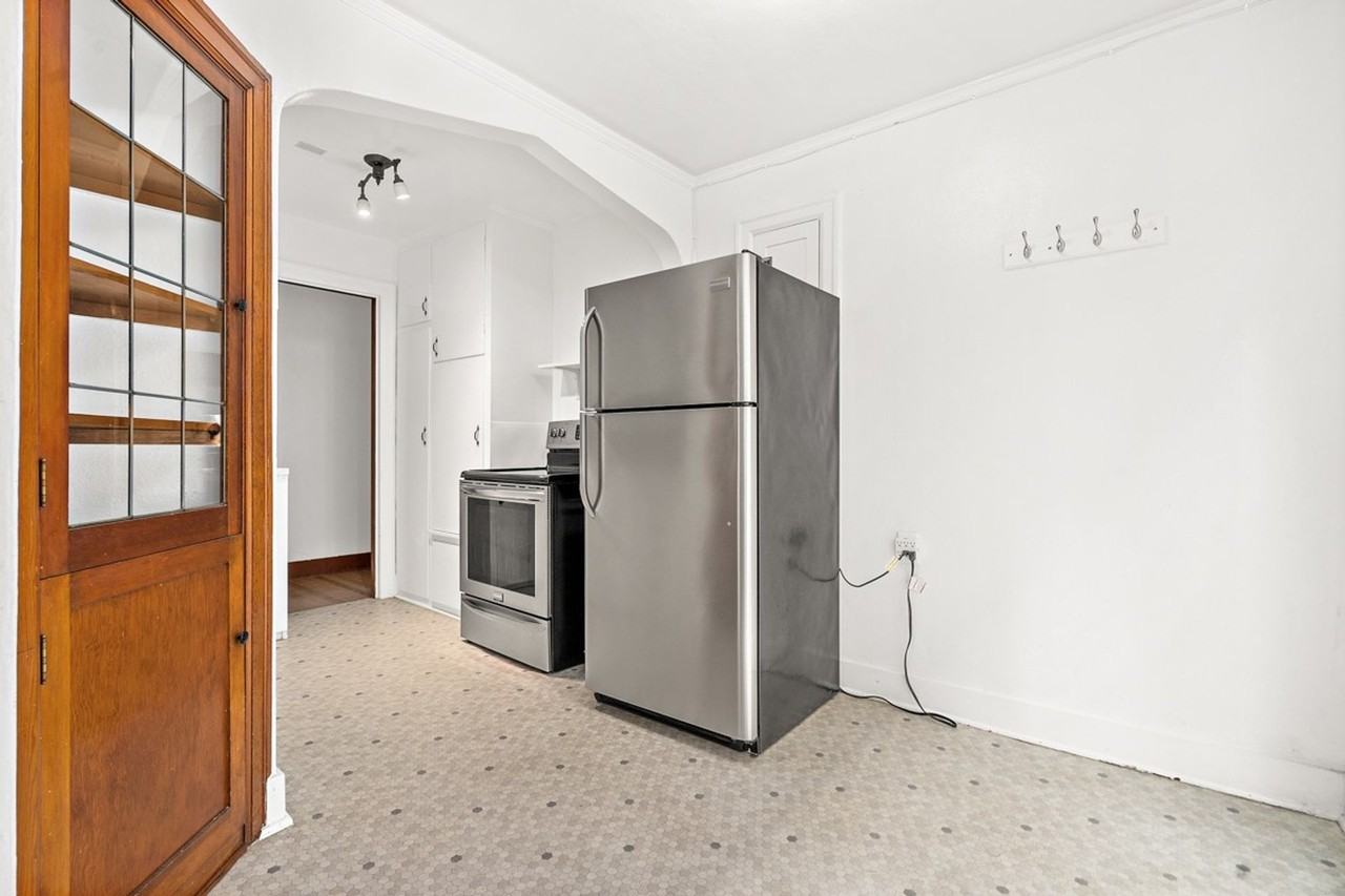 Silver Apartments - Photo 3 of 28