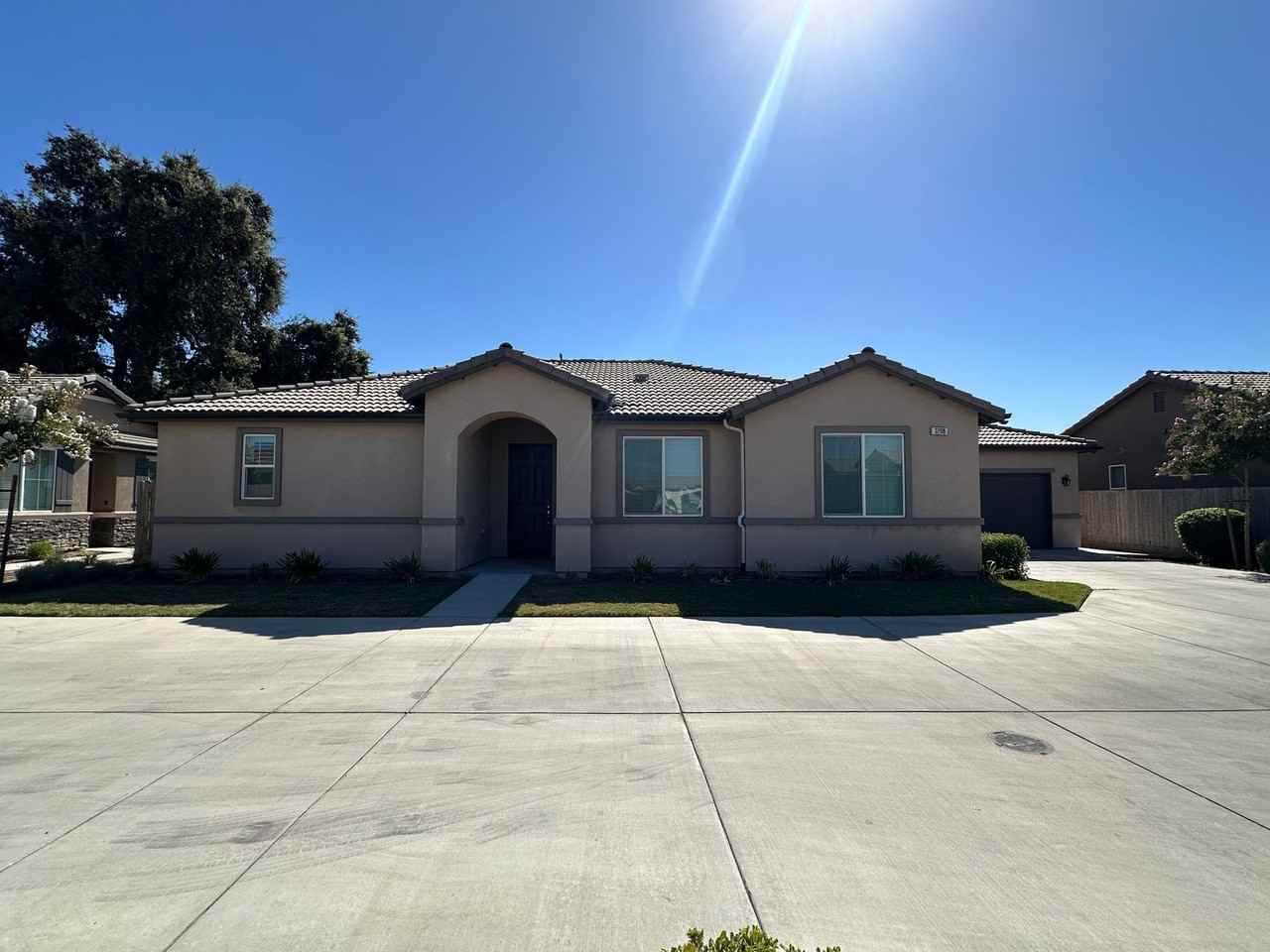 3208 N Rova Ct - Photo 2 of 33