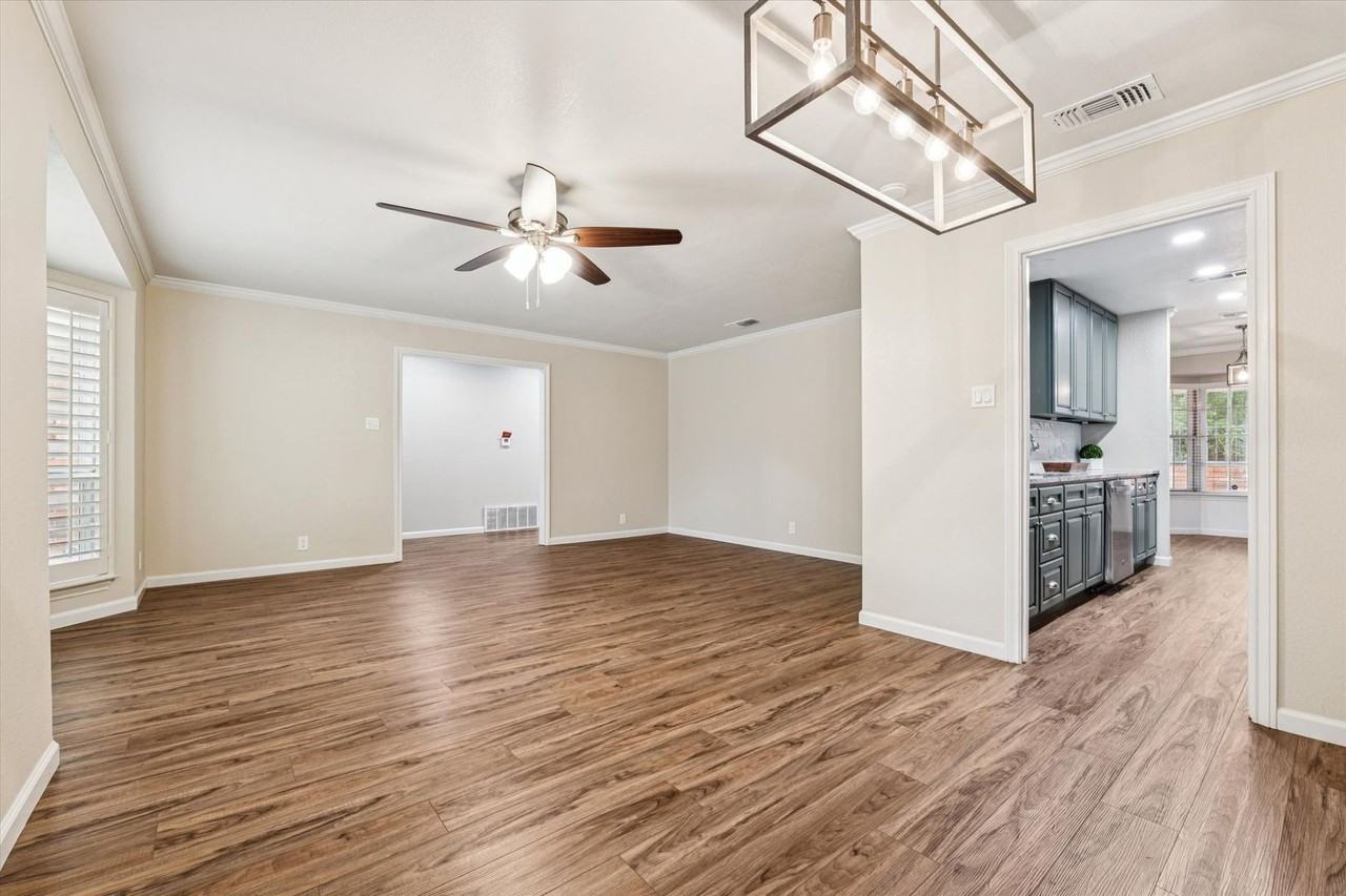 5222 Lake Shore Dr - Photo 3 of 29