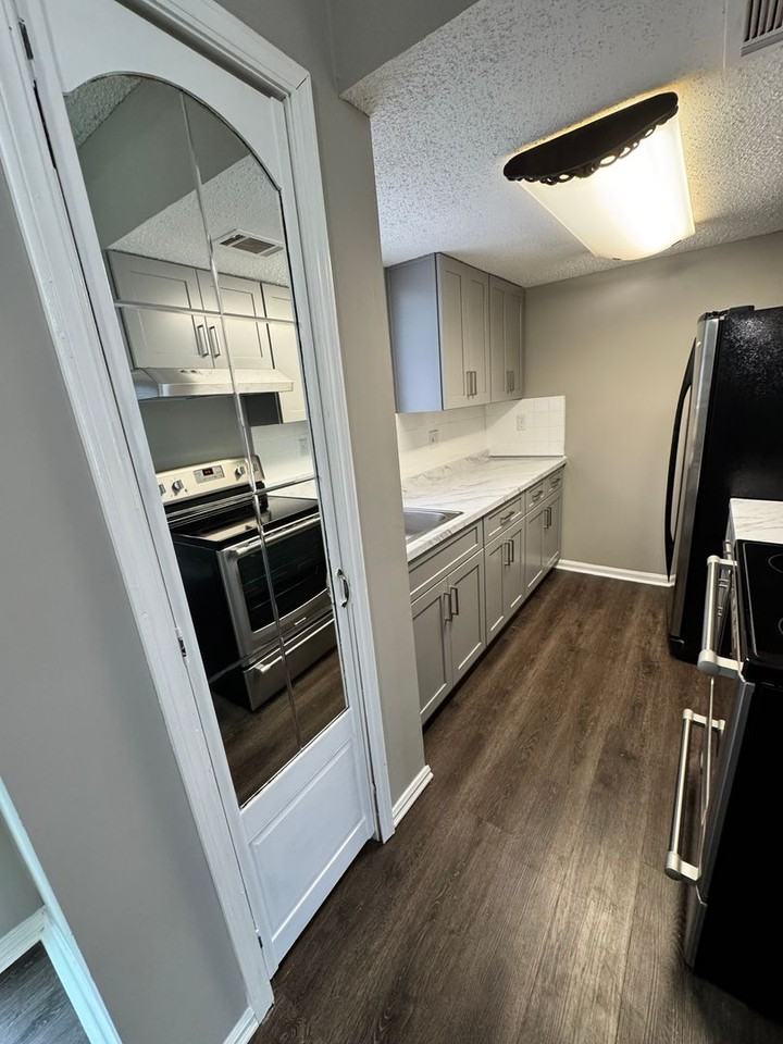 217 Northdale Pl - Photo 7 of 31