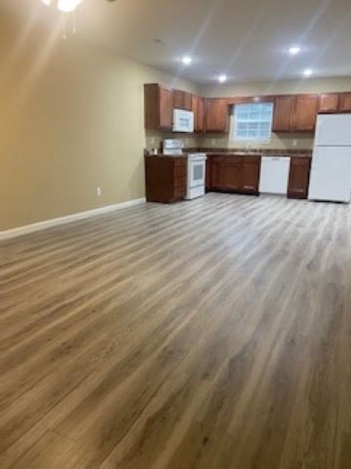 Pineview Dr - Photo 2 of 11