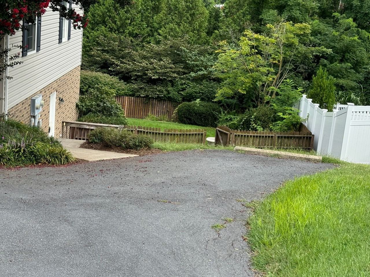 1868A Park Rd - Photo 4 of 13