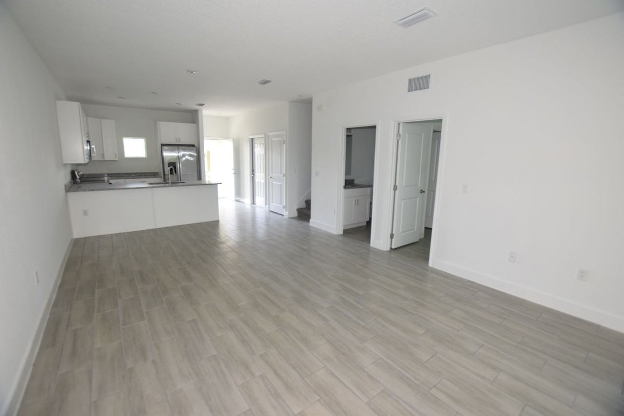 460 Lake Shore Pkwy - Photo 6 of 27