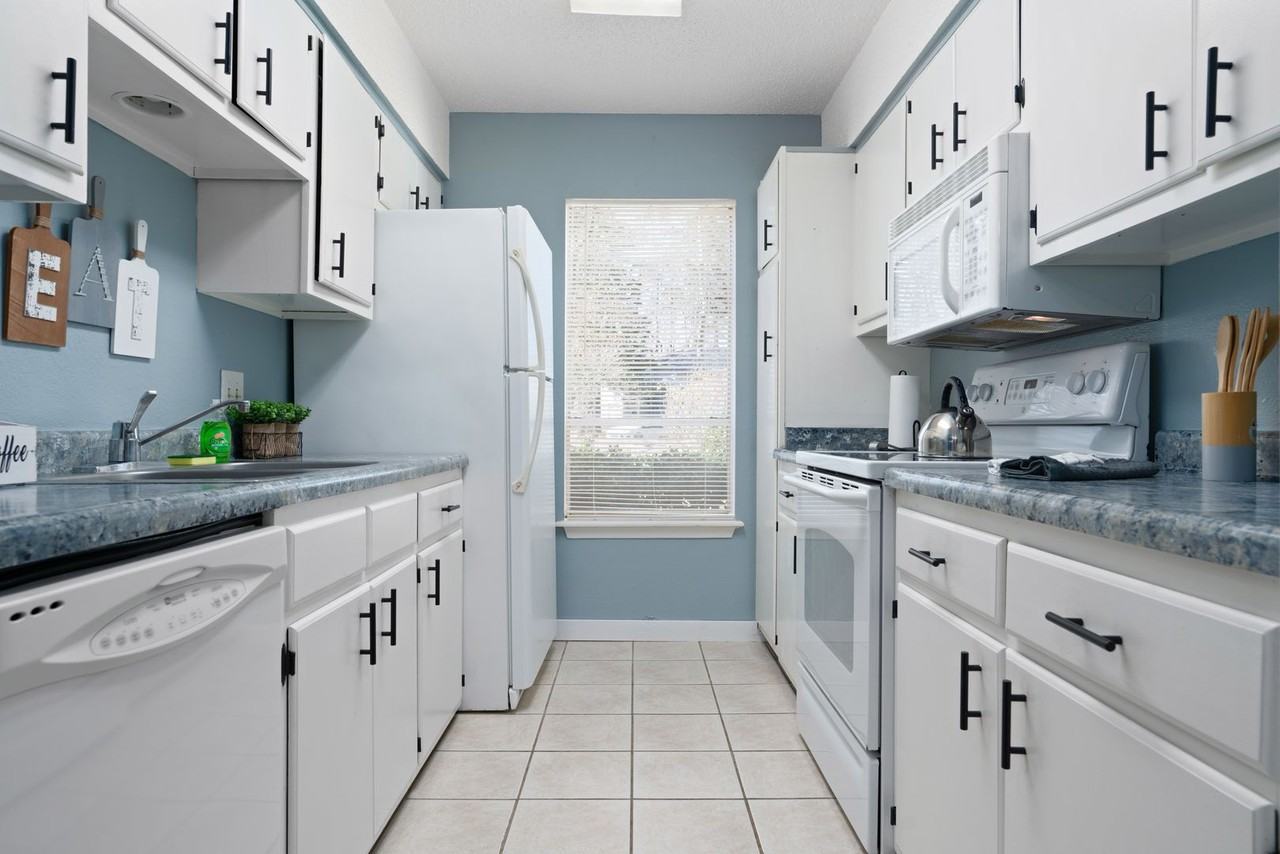 143 La Vista Ln - Photo 7 of 12