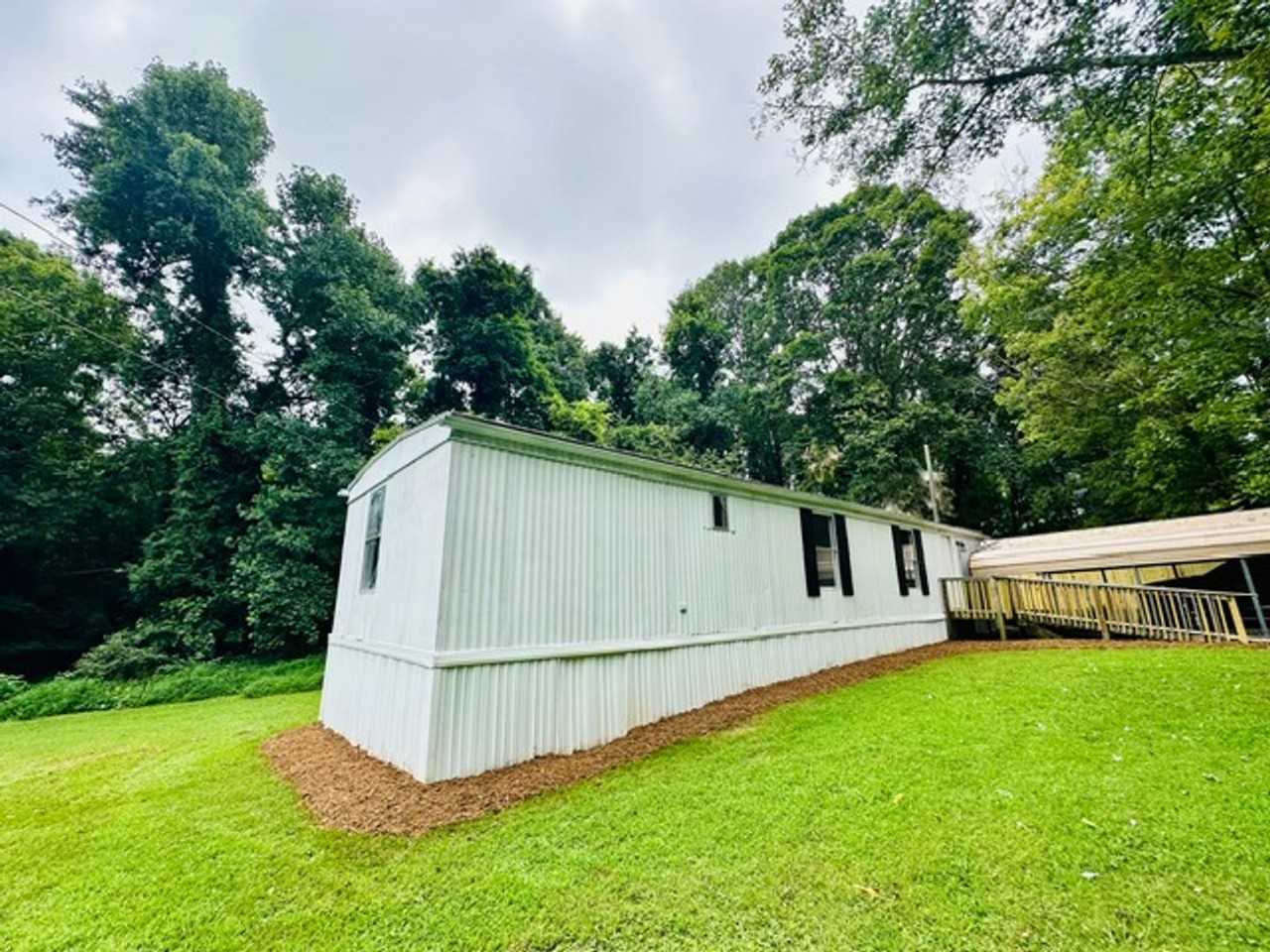 412 Clark Rd - Photo 3 of 17