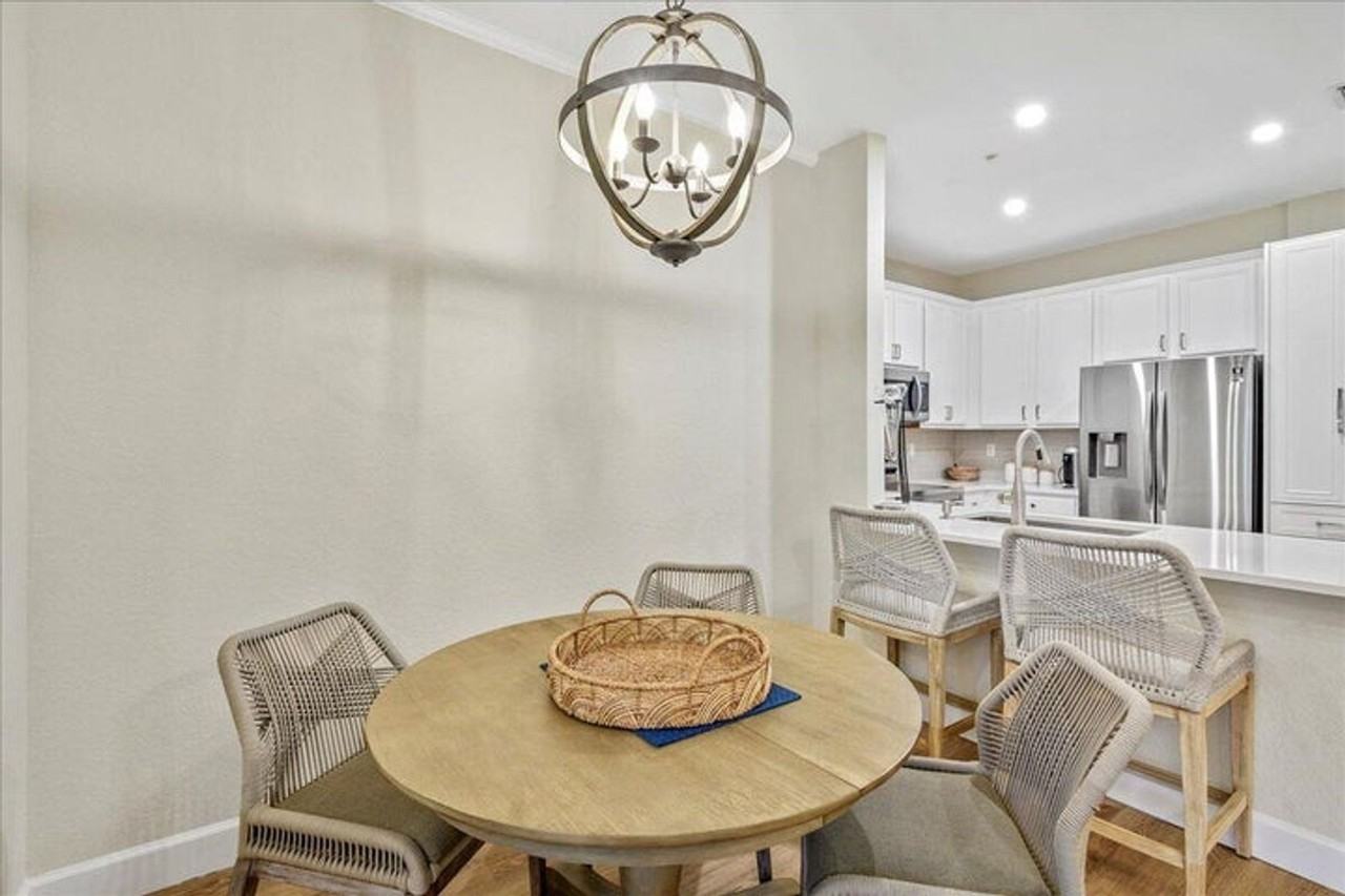 160 Village Blvd - Photo 3 of 20