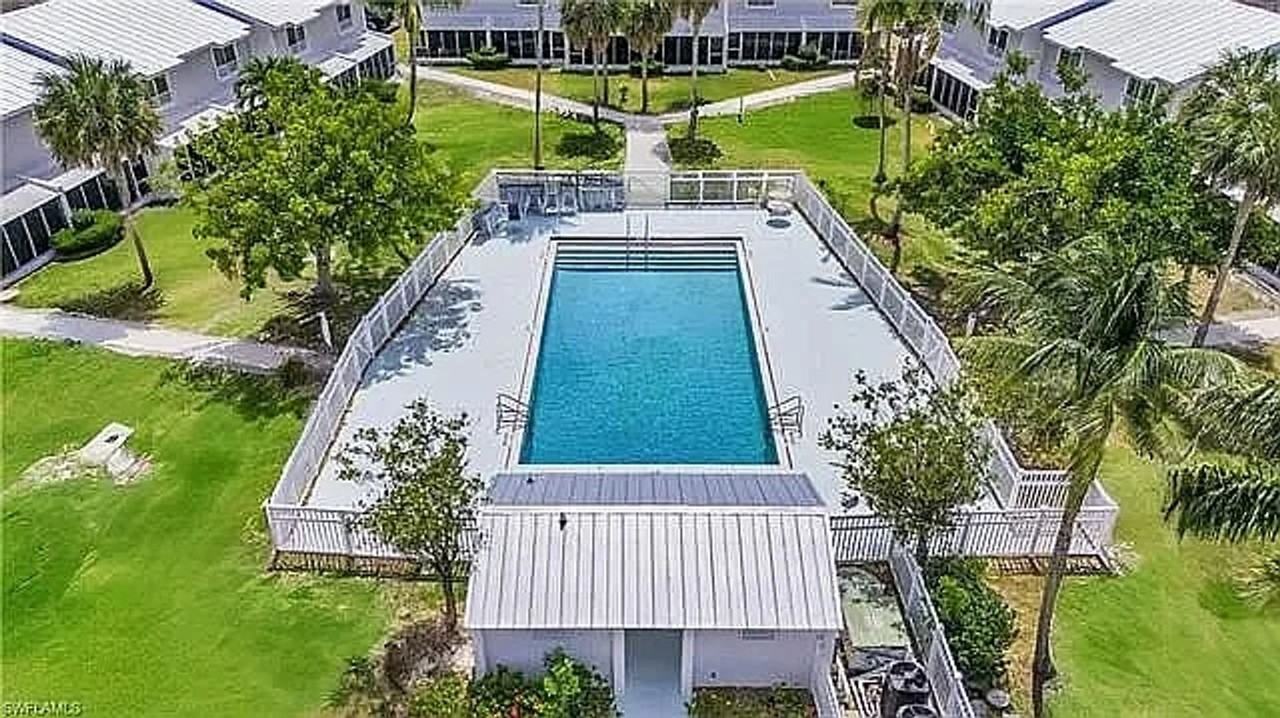 18010 San Carlos Blvd - Photo 5 of 21