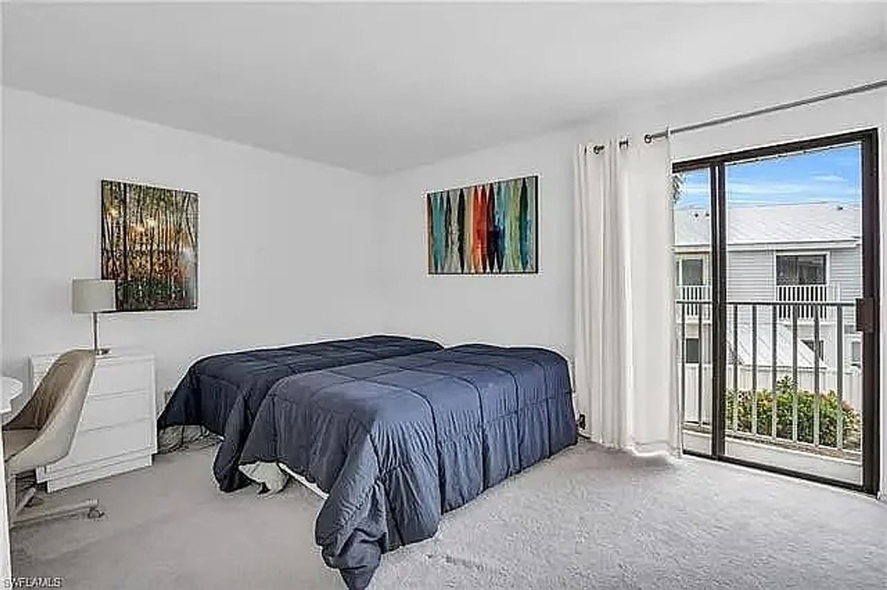 18010 San Carlos Blvd - Photo 6 of 21