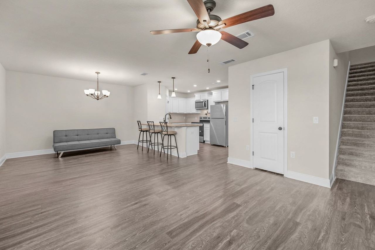 5069 Peach Dr - Photo 5 of 41