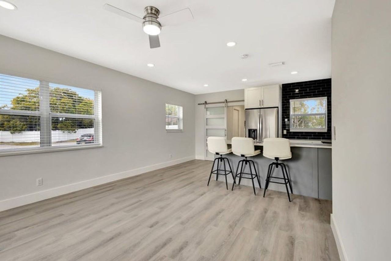 1335 Lee St - Photo 6 of 28