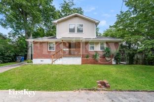 2616 Oak St - Photo 1 of 1