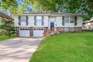 11907 W 59th Ter - Photo 1 of 1