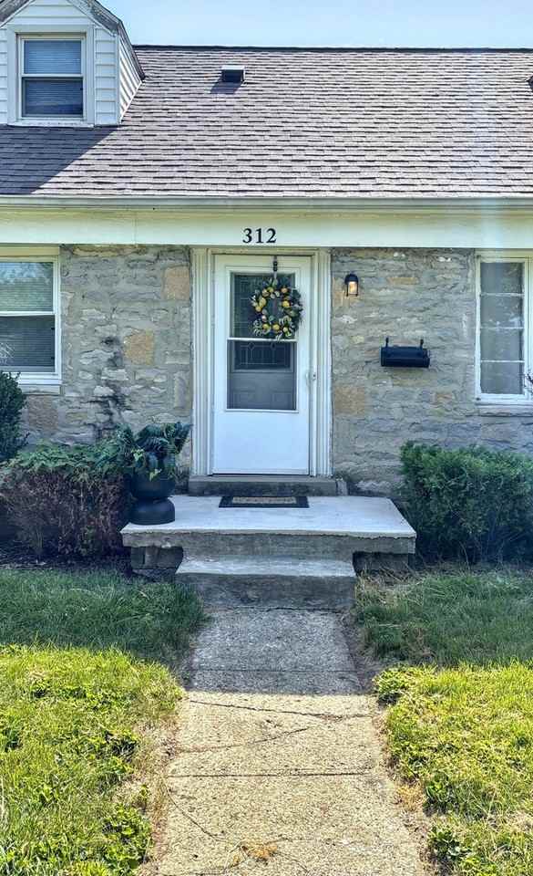 312 Robinwood Ave - Photo 2 of 36