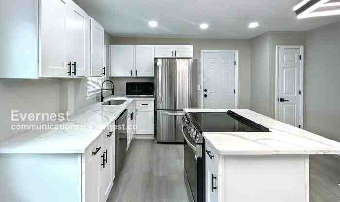 1515 Jonesboro Rd Se - Photo 2 of 24