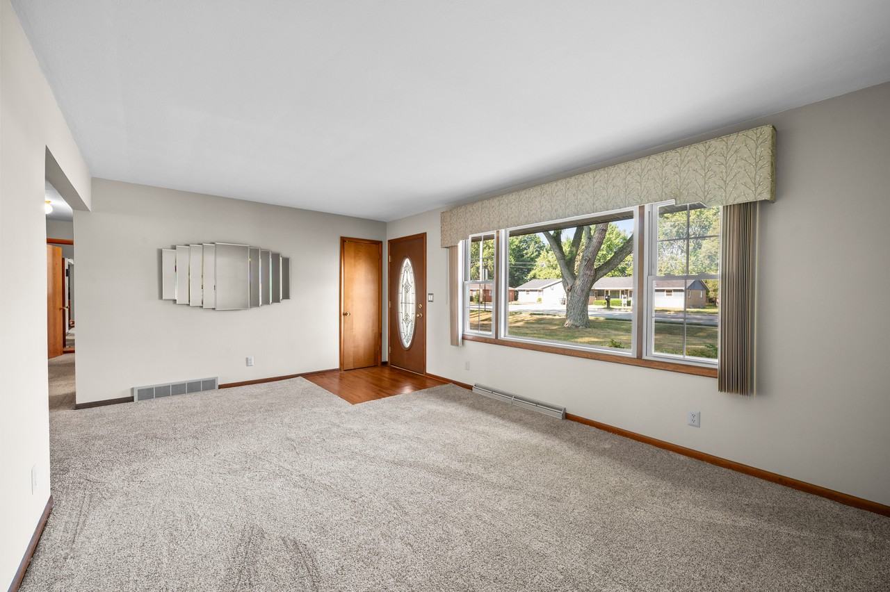 1686 N Teakwood Dr #NA - Photo 7 of 28