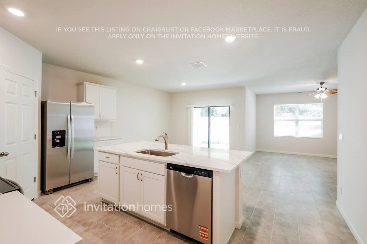 9659 Sea Spray Dr - Photo 6 of 17