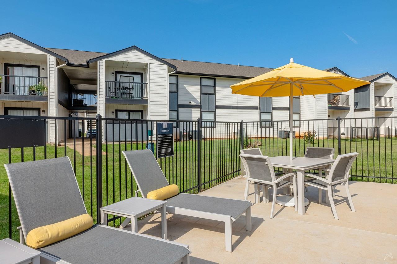 Teagen - Photo 4 of 48