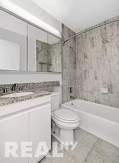 E 44th St #17A - Photo 3 of 4