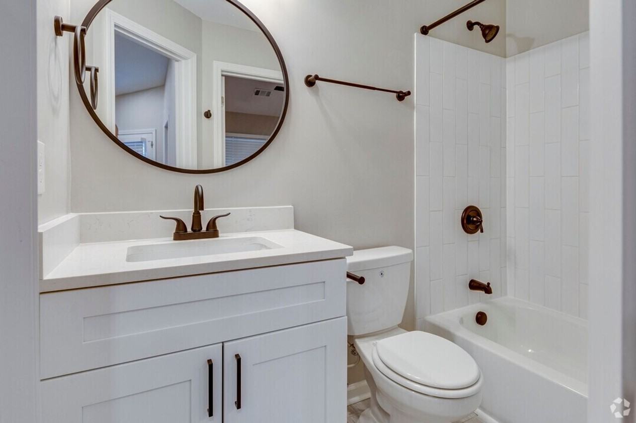 Champions Pines Apartments - Photo 2 of 37