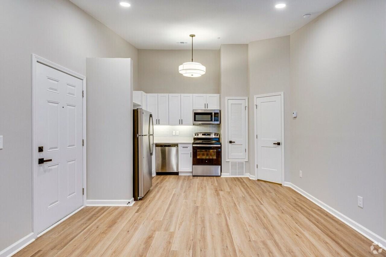 Champions Pines Apartments - Photo 5 of 37