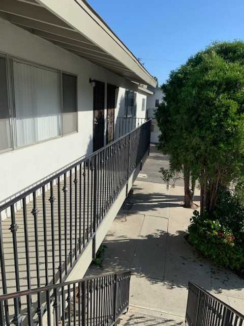 Cameron Villa Apartments - Photo 2 of 5