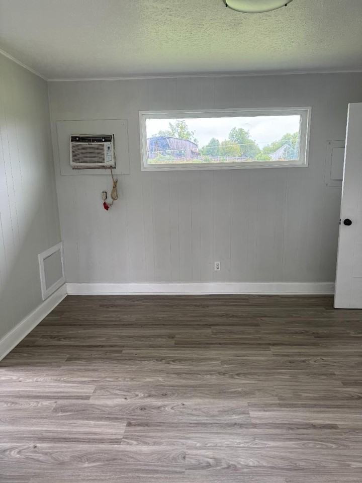 111 Roseview Dr - Photo 6 of 9