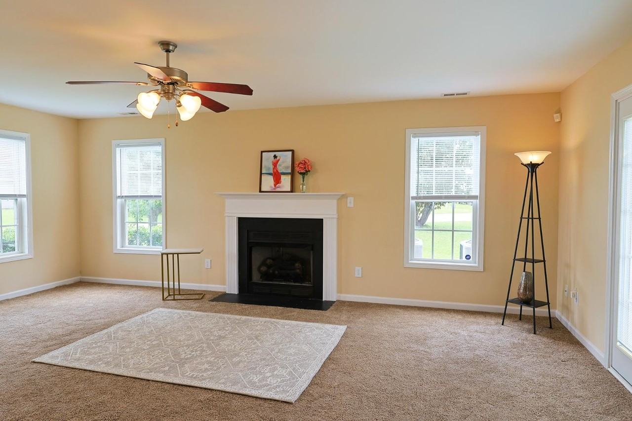 1945 Caviness St - Photo 7 of 13