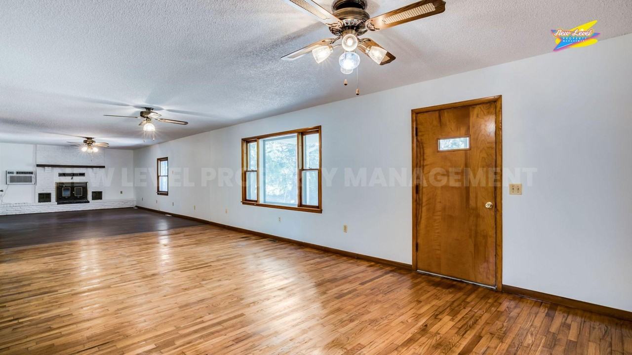 10509 Sw Us Highway 54 - Photo 3 of 20