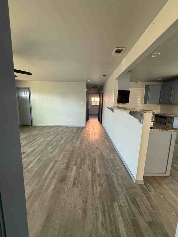 2604 E Cornell St - Photo 6 of 18