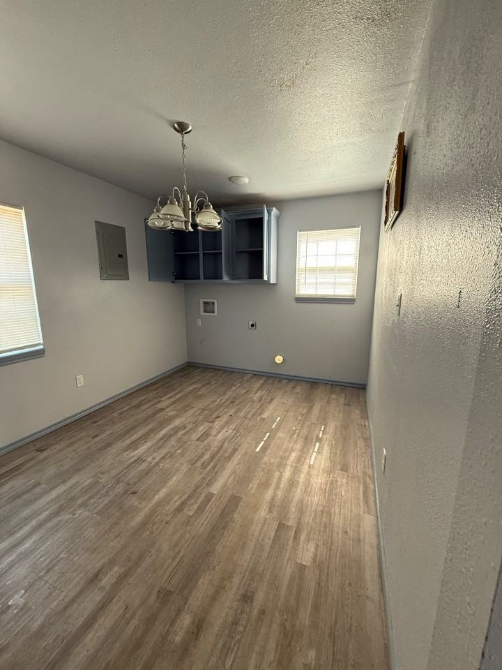 2604 E Cornell St - Photo 7 of 18