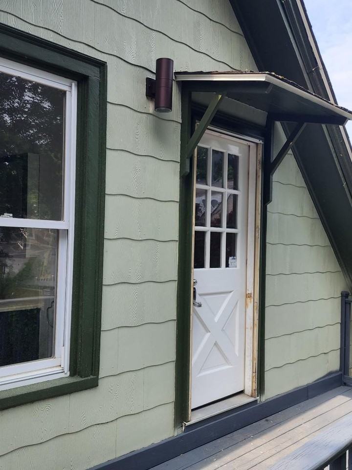 99 Williams St - Photo 2 of 10