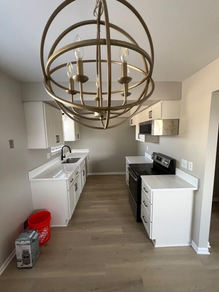 16974 Cristina Ct - Photo 2 of 13