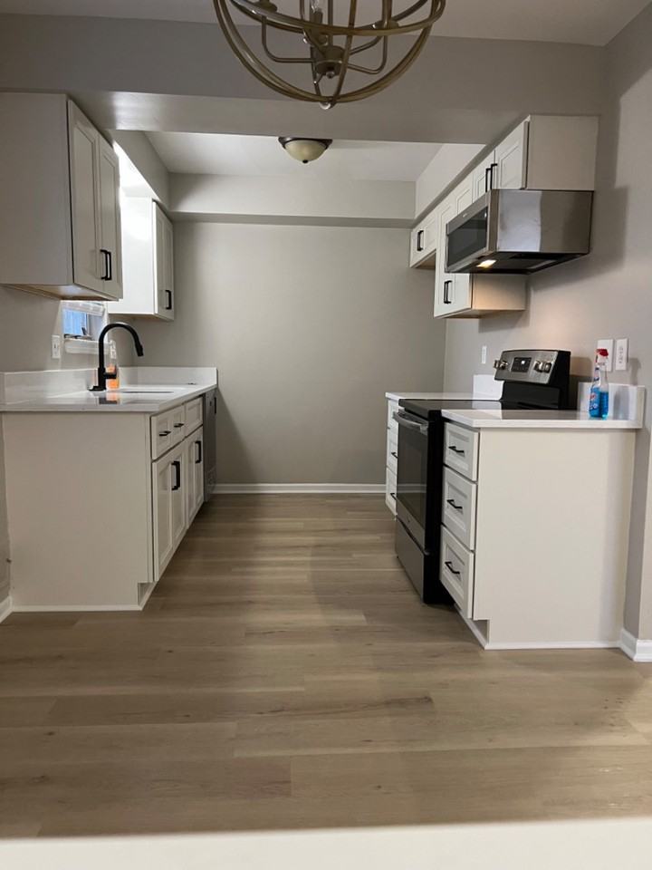 16974 Cristina Ct - Photo 6 of 13