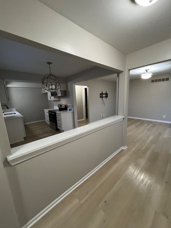 16974 Cristina Ct - Photo 7 of 13