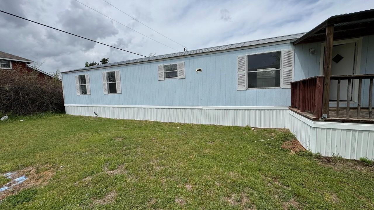 157 Guadalupe St - Photo 2 of 7