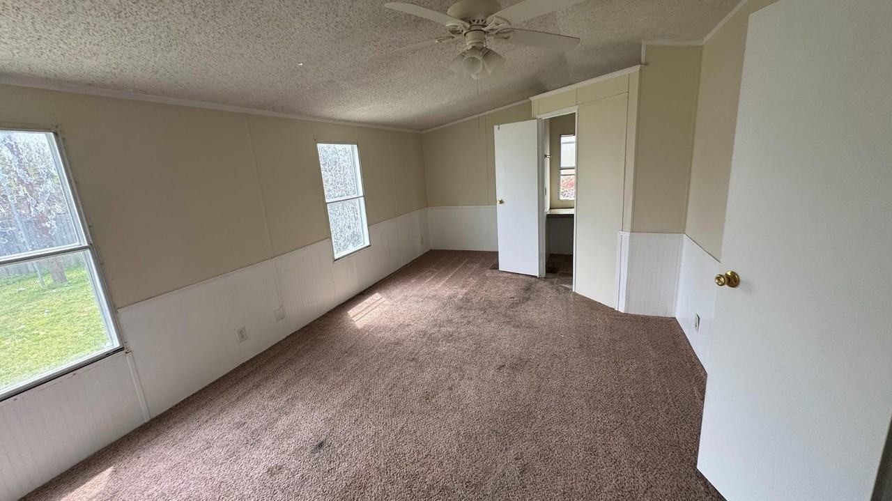 157 Guadalupe St - Photo 6 of 7