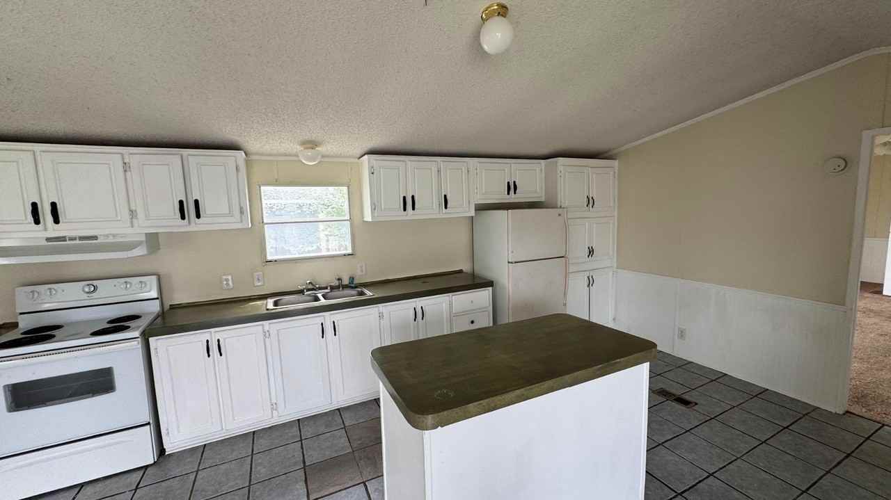 157 Guadalupe St - Photo 7 of 7