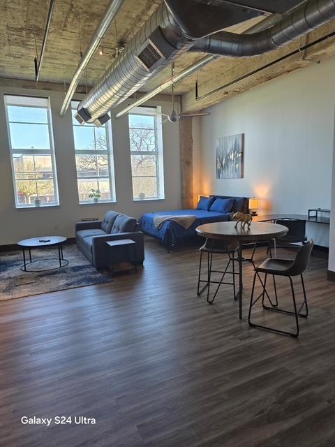 1403 Corinth St - Photo 7 of 31