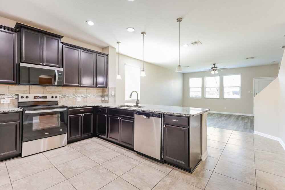 9850 Red Iron Crk - Photo 7 of 17