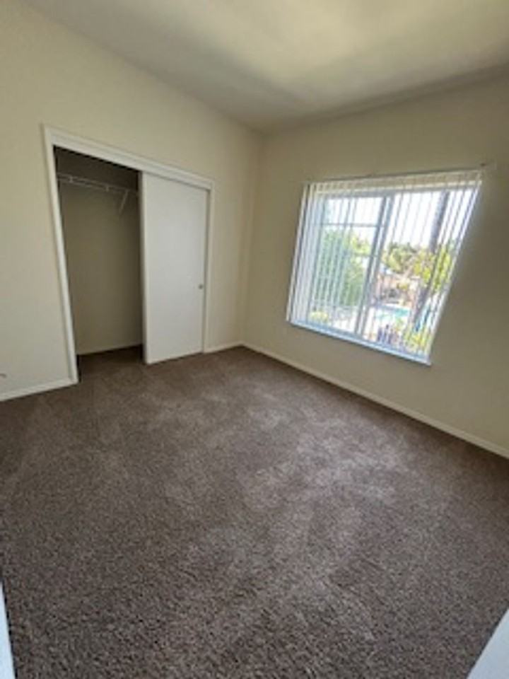 VALLEY OAK - Photo 6 of 12