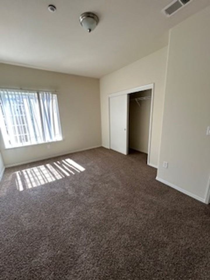 VALLEY OAK - Photo 7 of 12