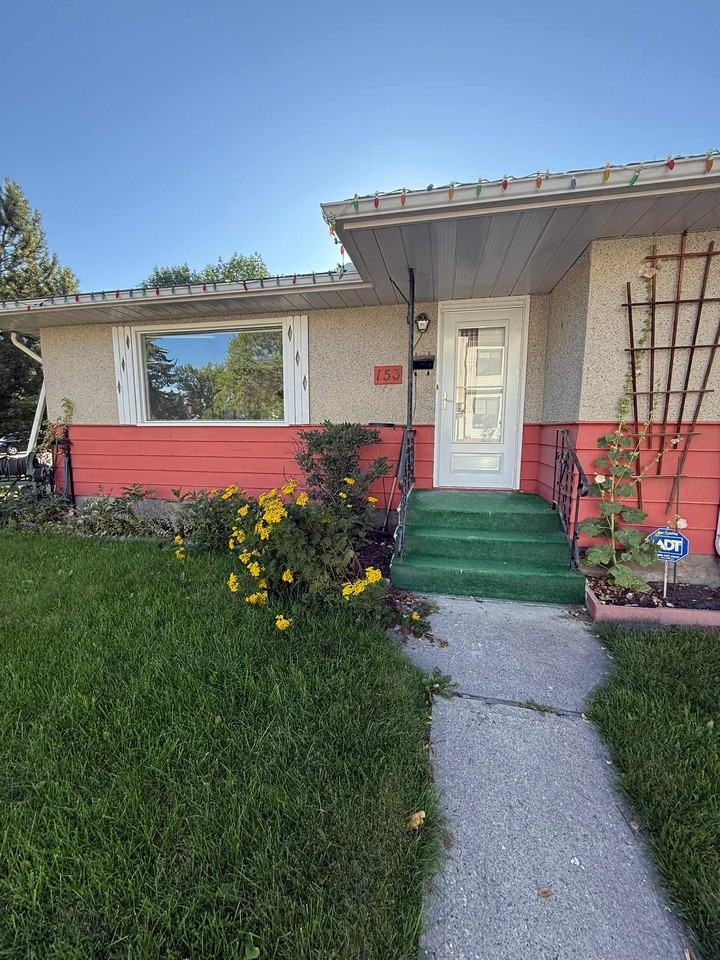 151 Lissington Drive SW - Photo 2 of 50