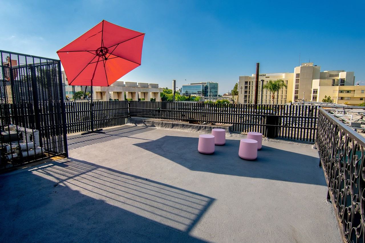 2025 W 3rd Street - Photo 3 of 8