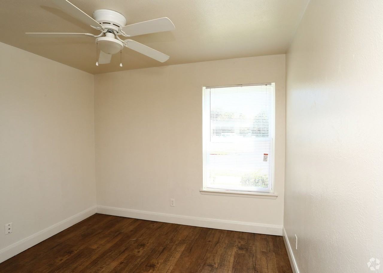 Waco Apartments - Photo 5 of 8